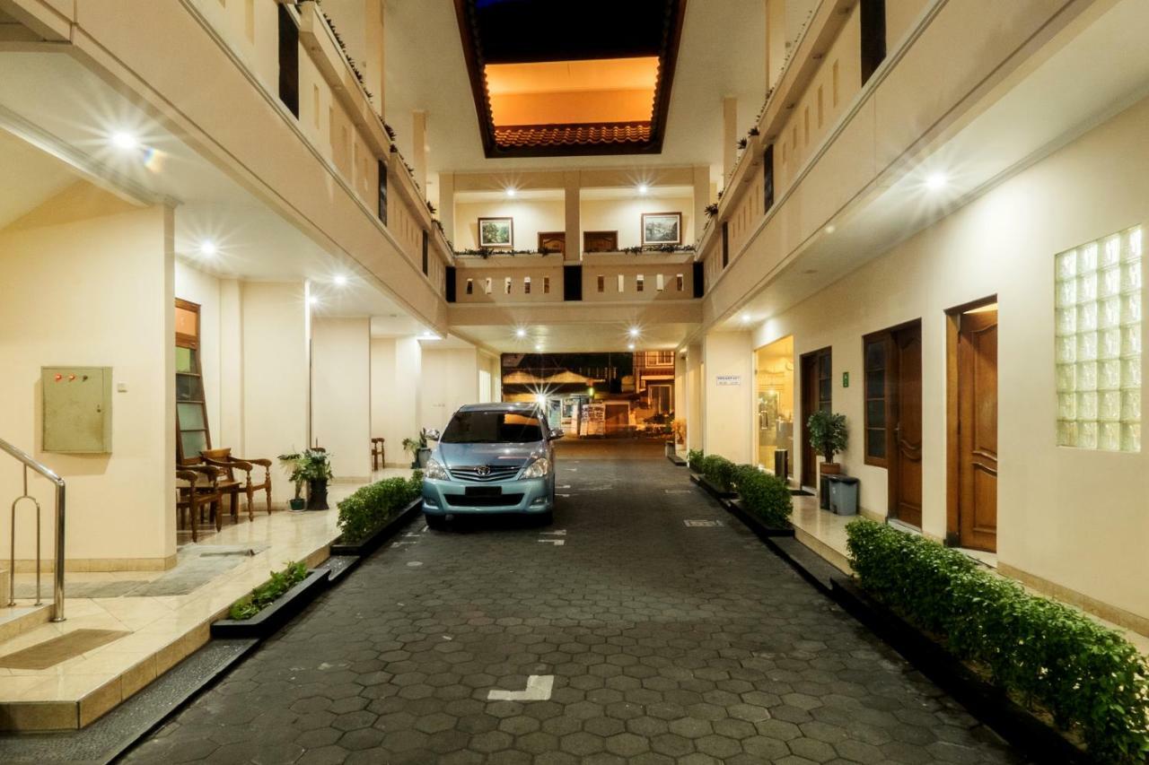 Malioboro Inn Hotel Yogyakarta Exterior foto